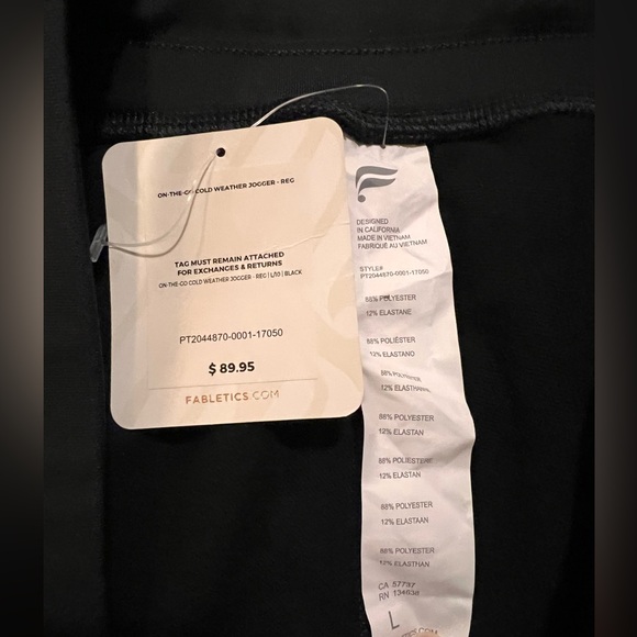 Fabletics bundle!! - Picture 7 of 16